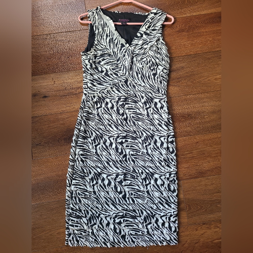 Robbie Bee Mini Shift Pullover Sleeveless Black White Animal Print Dress sz 8 - Picture 1 of 6